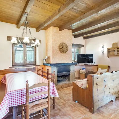 La Cirera Holiday home *
